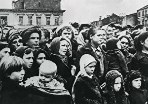 People of the Russian city of Smolensk after its liberation by the Red Army, 1943