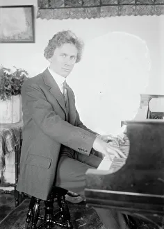 Piano Stool Prints: Percy Grainger, between c1910 and c1920. Creator: Bain News Service