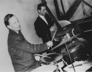Phil Seaman and Jeff Clyne, Ronnie Scotts, Gerrard Street, London, 1959. Creator: Brian Foskett