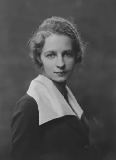 Phillips, Charlotte, Miss, portrait photograph, 1916. Creator: Arnold Genthe