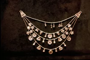 Phoenician Gallery: Phoenician gold jewellery, 5th century BC