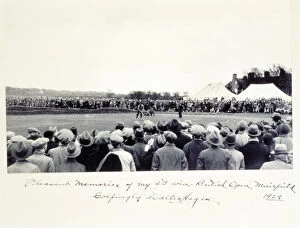 Images Dated 2nd August 2005: Photograph signed by American golfer Walter Hagen, 1929