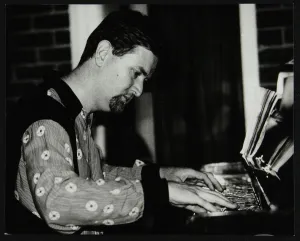 Hertfordshire Gallery: Pianist Tim Richards playing at The Fairway, Welwyn Garden City, Hertfordshire, 2 August 1992