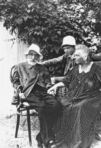 Portraitb W Prints: Pierre-Auguste und Aline Renoir, Les Collettes at Cagnes Artist: Anonymous