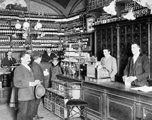 Shop Owner Prints: Pinter Synla Liquors, Austro-Hungary, between 1895 and 1910. Creator: Unknown