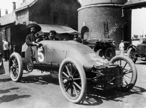 Sombrero Prints: Pipe car driven by Lucien Hautvast, Circuit des Ardennes, Belgium, 1904