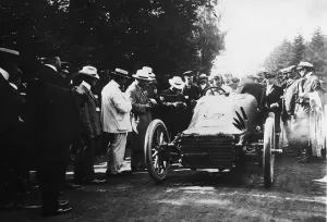 Gordon Bennett Race Prints: Pipe driven by Lucien Hautvast in the 1904 Gordon Bennett Cup at Homburg, Germany