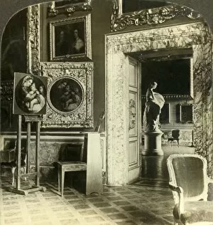 Raffaello Sanzio Da Urbino Gallery: In the Pitti Palace - Raphaels Madonna of the Chair, Florence, Italy, c1909. Creator: Unknown