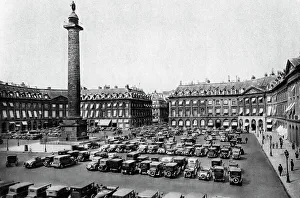 Ernest Flammarion Gallery: Place Vendome and the column erected to Napoleons victories, Paris, 1931. Artist: Ernest Flammarion