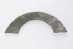 Thin plaque cut in arc of circle, of the type huang, Eastern Zhou dynasty Thin plaque cut in arc of circle, of the type huang, Eastern Zhou dynasty