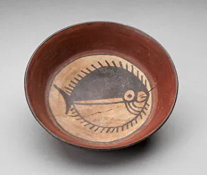 Plate Depicting Round Black-and-White Fish in Interior, 180 B. C. / A. D. 500