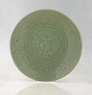 Plate with floral design and characters, 1368-1644. Creator: Unknown