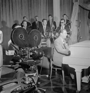 Recording Studio Prints: Portrait of Claude Thornhill, Sandy Siegelstien