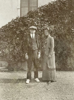 Figures Collection: Portrait depicting Marchioness Caroline Lagergren and her brother Charles Russell in the..., 1913