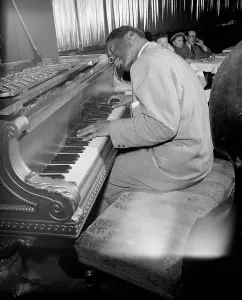 Portrait of Erroll Garner, New York, N.Y. 1946. Creator: William Paul Gottlieb