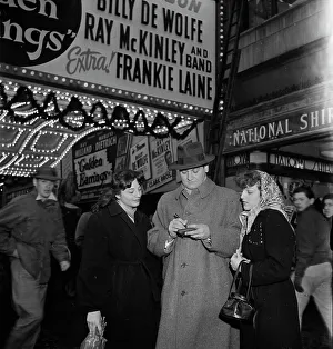 Bill Gottlieb Prints: Portrait of Frankie Laine, Paramount Theater