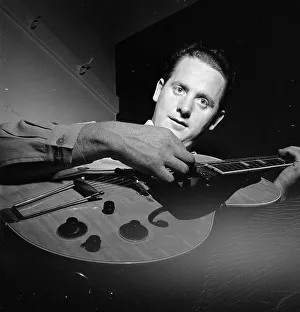 Portrait of Les Paul, New York, N.Y.(?), ca. Jan. 1947. Creator: William Paul Gottlieb