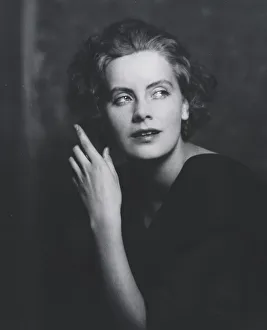 Greta Lovisa Gustafsson Prints: Portrait photograph of Greta Garbo, 1925 July. Creator: Arnold Genthe