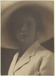 Straw Hat Prints: Portrait of a Woman with Large Straw Hat, 1907-1943. Creator: Louis Fleckenstein