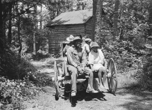 Possibly: Colored sharecropper and his children about to leave... Shoofly, North Carolina, 1939 Possibly: Colored sharecropper and his children about to leave... Shoofly, North Carolina, 1939