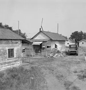 Backyard Gallery: Possibly: Yakima shacktown, (Sumac Park) is one of several large shacktown... Washington, 1939