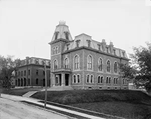 Court House Prints: Post office and court house, Burlington, Vt. between 1900 and 1905. Creator: Unknown