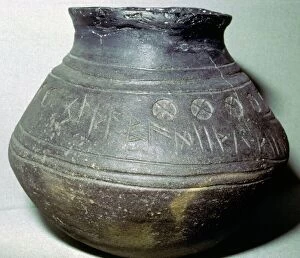 Images Dated 16th May 2018: Pottery cremation urn, from a grave at Loveden Hill, Lincolnshire, Anglo-Saxon, 6th-7th century