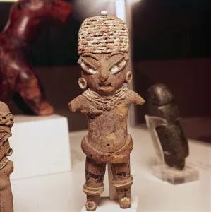 Pottery figure found in grave, known as Pretty Ladies, Guanajuato, Mexico, 2000BC-300 Pottery figure found in grave, known as Pretty Ladies, Guanajuato, Mexico, 2000BC-300