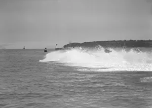 Planning Collection: The power boat Maple-Leaf III under way, 1911. Creator: Kirk & Sons of Cowes