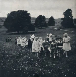 May Day Gallery: Prayers in May, 1941. Artist: Cecil Beaton