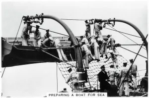 Images Dated 7th July 2007: Preparing a boat for sea, 1937