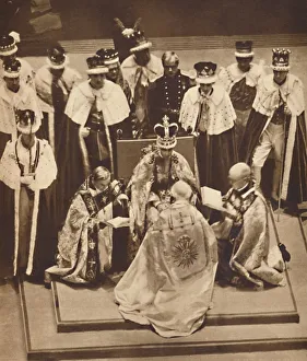 Dr Cosmo Gordon Lang Prints: Primate Kneels at the Kings Knees, May 12 1937