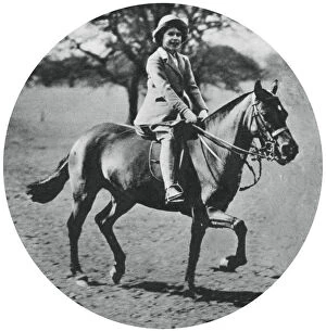 Images Dated 15th August 2006: Princess Elizabeth on horseback, Windsor Great Park, 1935, (1937)