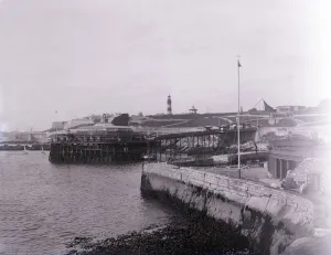The Promenade Pier at Plymouth in Devon, late 19th-early 20th century. Creator: Unknown
