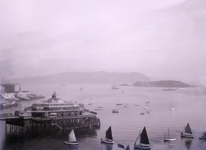 Pier Prints: The Promenade Pier at Plymouth in Devon, late 19th-early 20th century. Creator: Unknown