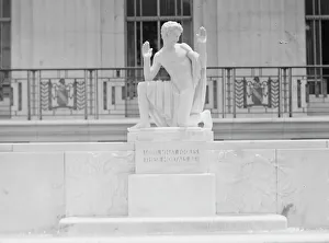 Robin Goodfellow Prints: Puck statue at the Folger Library by Brenda Putnam