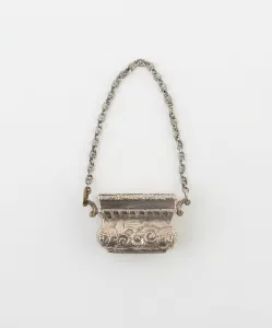 Vinaigrette Prints: Purse-Shaped Vinaigrette with View of Windsor Castle, Birmingham, 1843 / 44