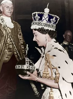 Westminster Abbey Collection: Queen Elizabeth II returning to Buckingham Palace after her Coronation, 1953
