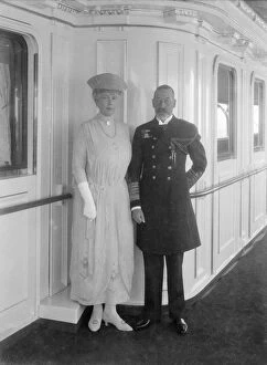 Hmy Victoria And Albert Collection: Queen Mary and King George V aboard HMY Victoria and Albert, c1933