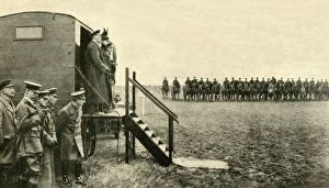 Queen Mary Of Teck Gallery: Queen Mary of Teck visits soldiers at Aldershot in Hampshire, First World War, 1915, (c1920)