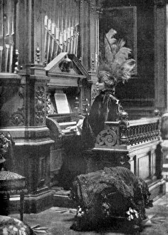 The Queen of Romania playing the organ, 1904