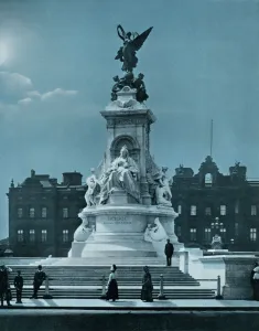 Brock Gallery: The Queen Victoria memorial, Buckingham Palace, London, 1911-1912.Artist: FGO Stuart