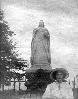 Sir Joseph Edgar Boehm Prints: Queen Victorias statue, College Green, Bristol, 20th century. Artist: Joseph Edgar Boehm