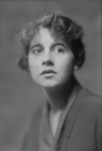 Bathrobe Prints: Quinn, Miss, friend of, portrait photograph, 1915. Creator: Arnold Genthe