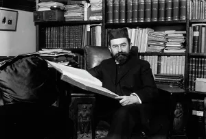 Bookcase Prints: Rabbi Hertz, 1913?. Creator: Bain News Service