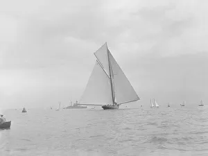 Stern View Prints: The racing cutter Terpisichore running downwind, 1922. Creator: Kirk & Sons of Cowes
