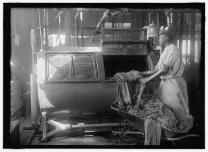 Rags Prints: Rag washer, between 1912 and 1917