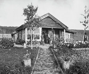 Alaska Prints: Ranch house near Fairbanks, 1916. Creator: Unknown