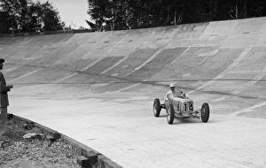 Mays Gallery: Raymond Mays ERA on the way to second place, JCC International Trophy, Brooklands, 7 May 1938