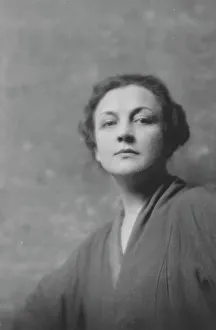 Haughty Prints: Read, Mrs. portrait photograph, 1916. Creator: Arnold Genthe